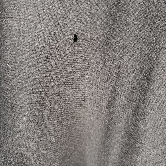 Vince V-Back Black Cashmere Sweater (Damaged) - Picture 4 of 6